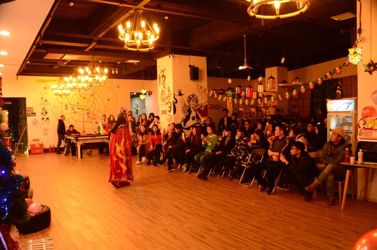 Infinite Stars Us Youth Hostel Chengdu Luaran gambar